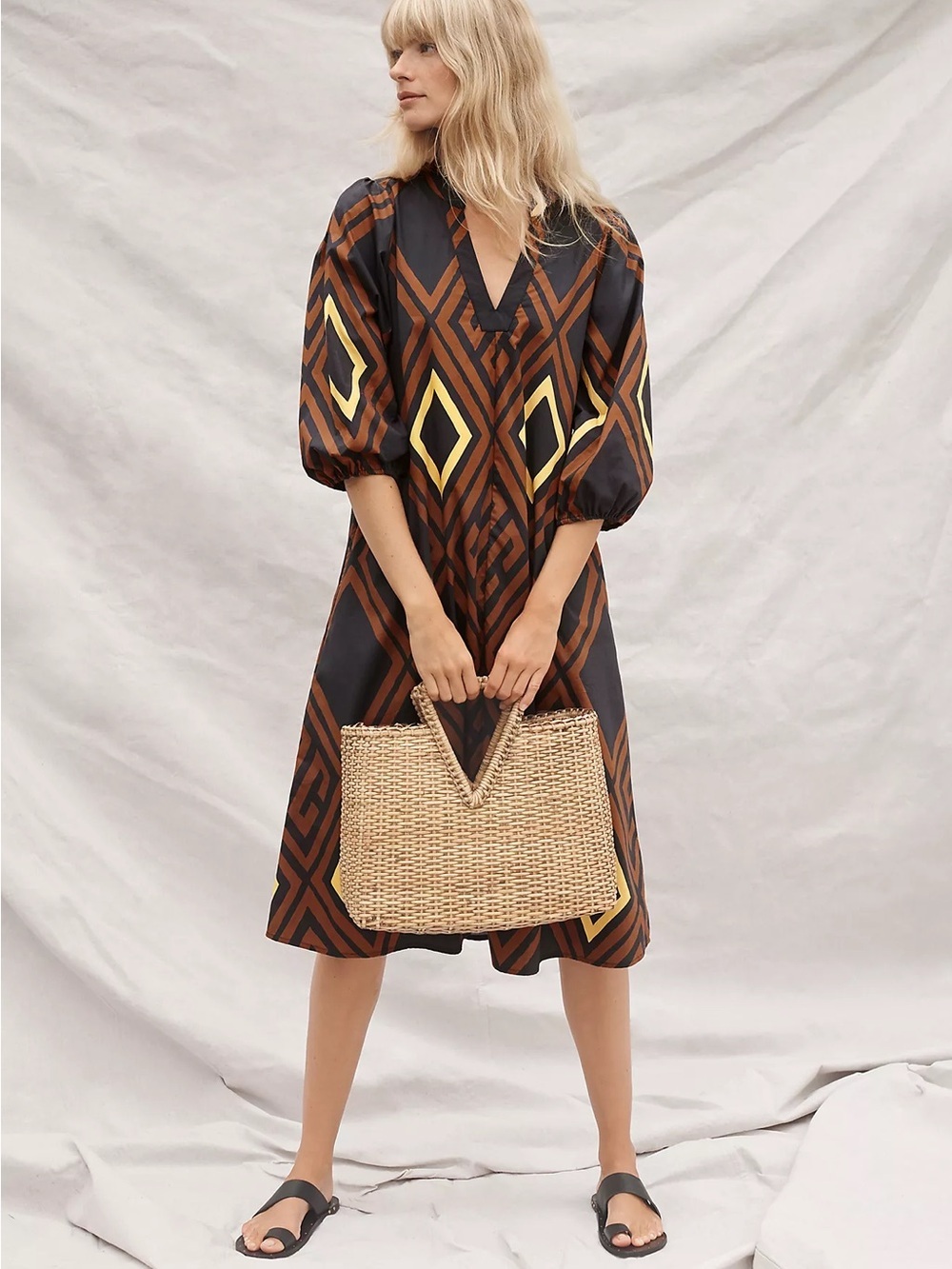 Anthropologie Geometric pattern Midi Dress in Black and Brown size small